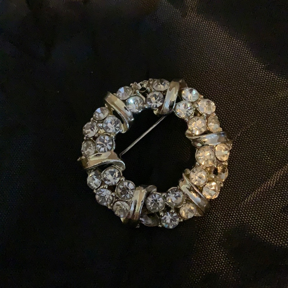 Broach or pendant necklace
